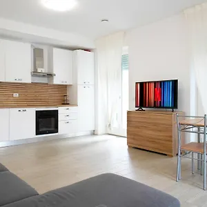 Casa Ideale Tim Appartmanti Moderni Vicina Al Centro Appartamento